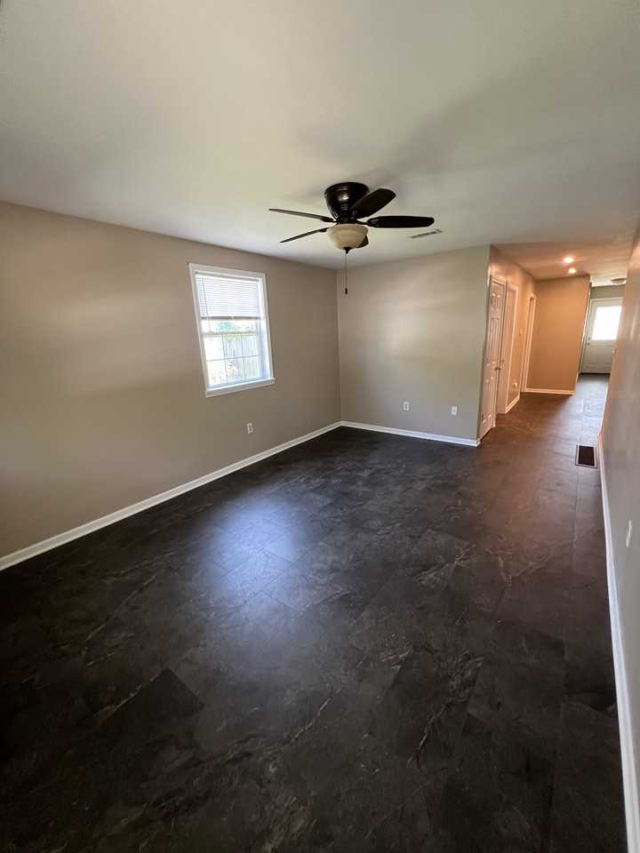 211 E Edgar Ave #NA - Photo 2 of 15