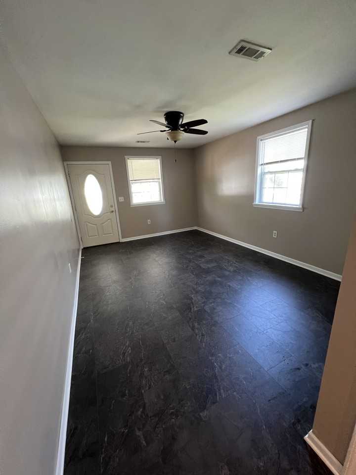 211 E Edgar Ave #NA - Photo 3 of 15