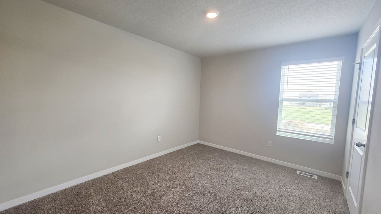 4405 Ne Mongoose Ln - Photo 6 of 13