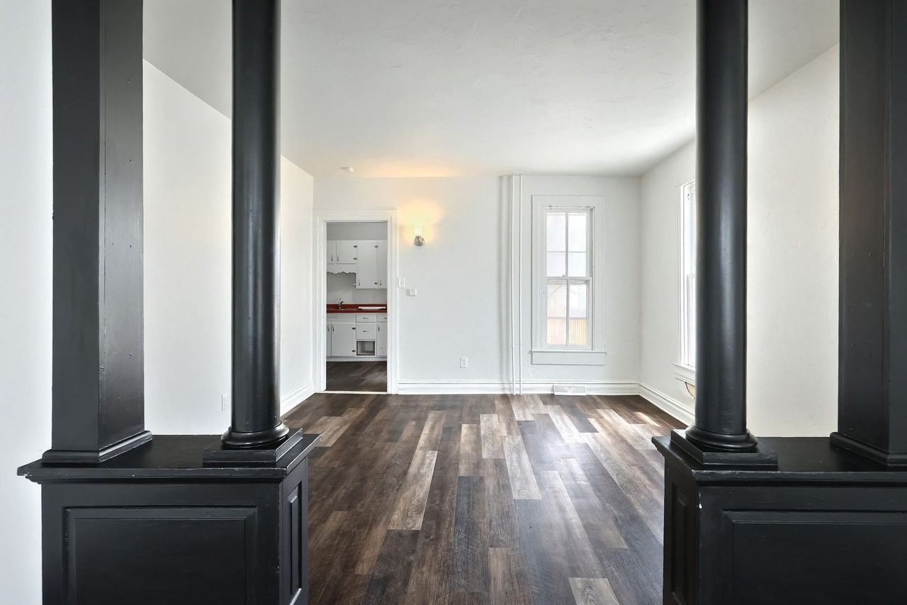 301 N Queen Street - Photo 5 of 28