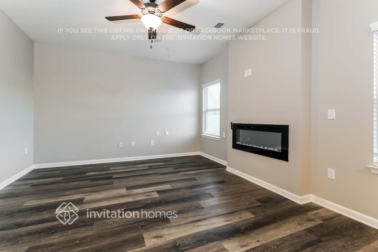 793 Emporia Loop - Photo 4 of 18