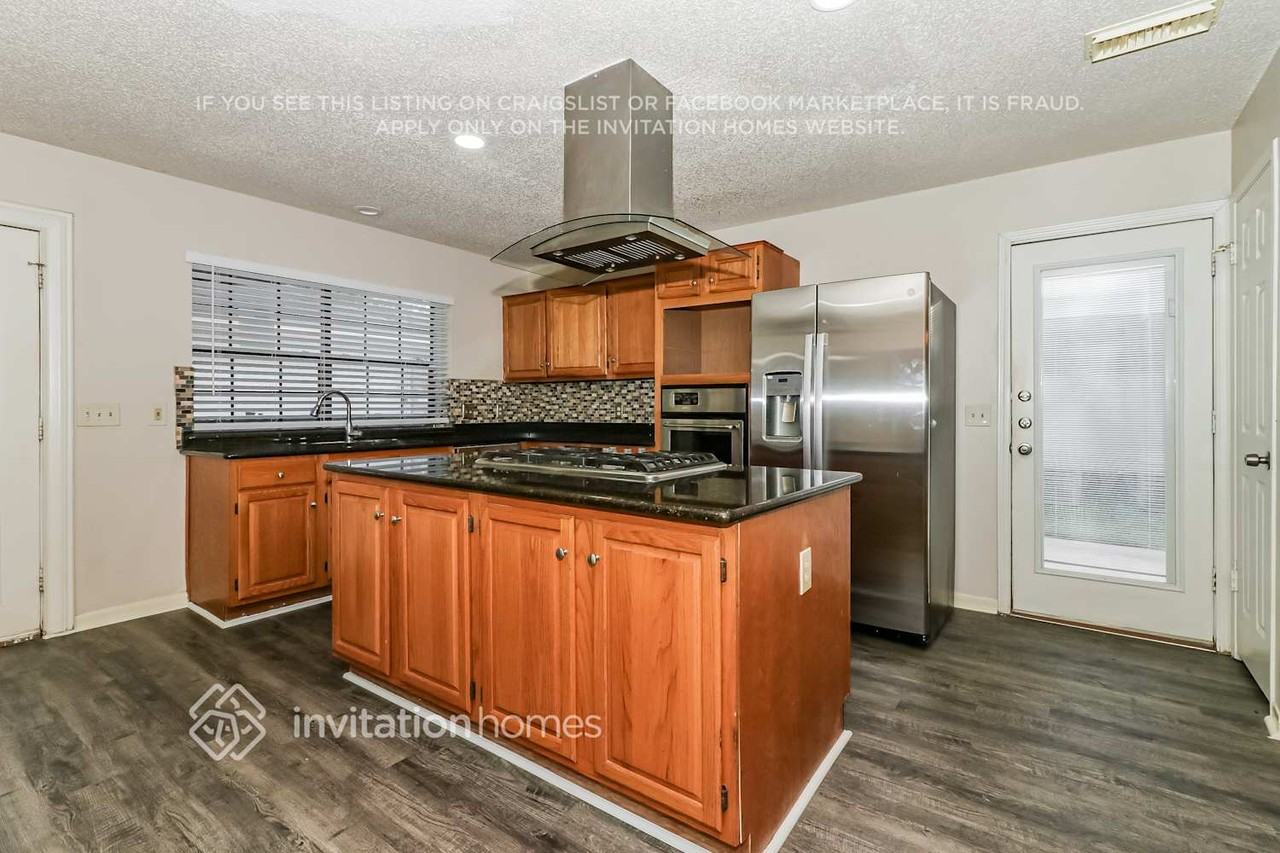 22947 Benbury Dr - Photo 7 of 19