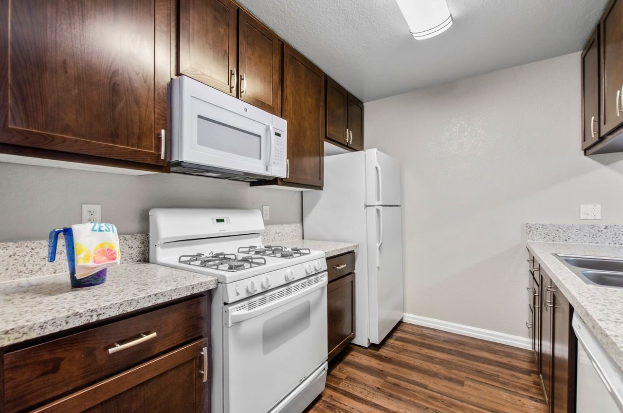 Heather Downs - Photo 3 of 8