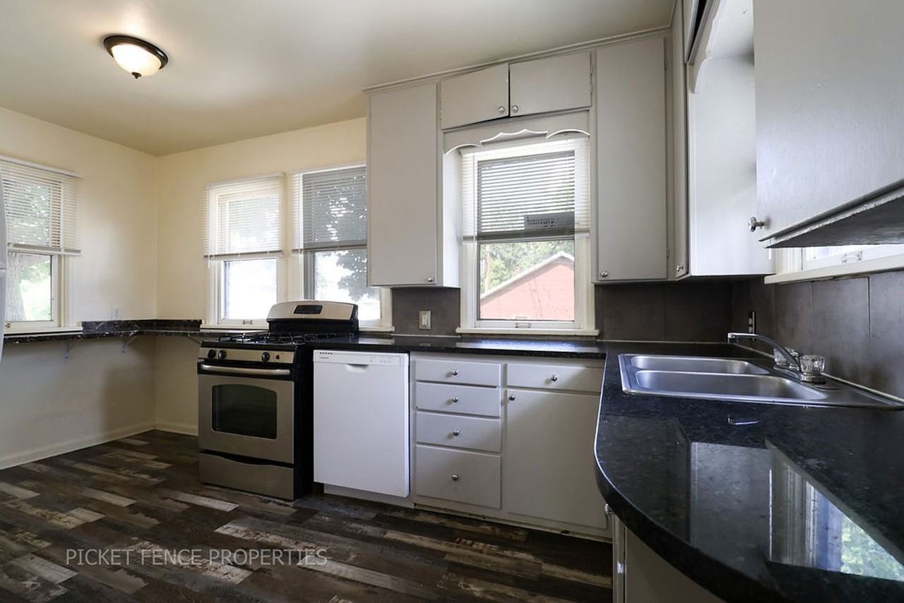 1626 11th Ave - Photo 4 of 14