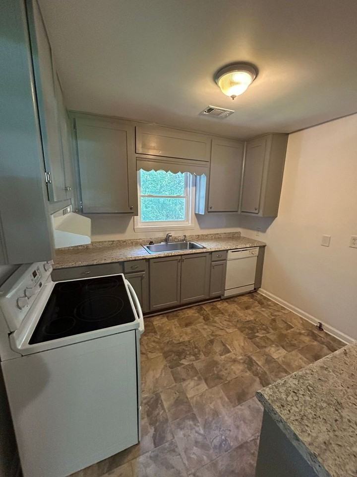 8852 Highway 166 - Photo 3 of 8