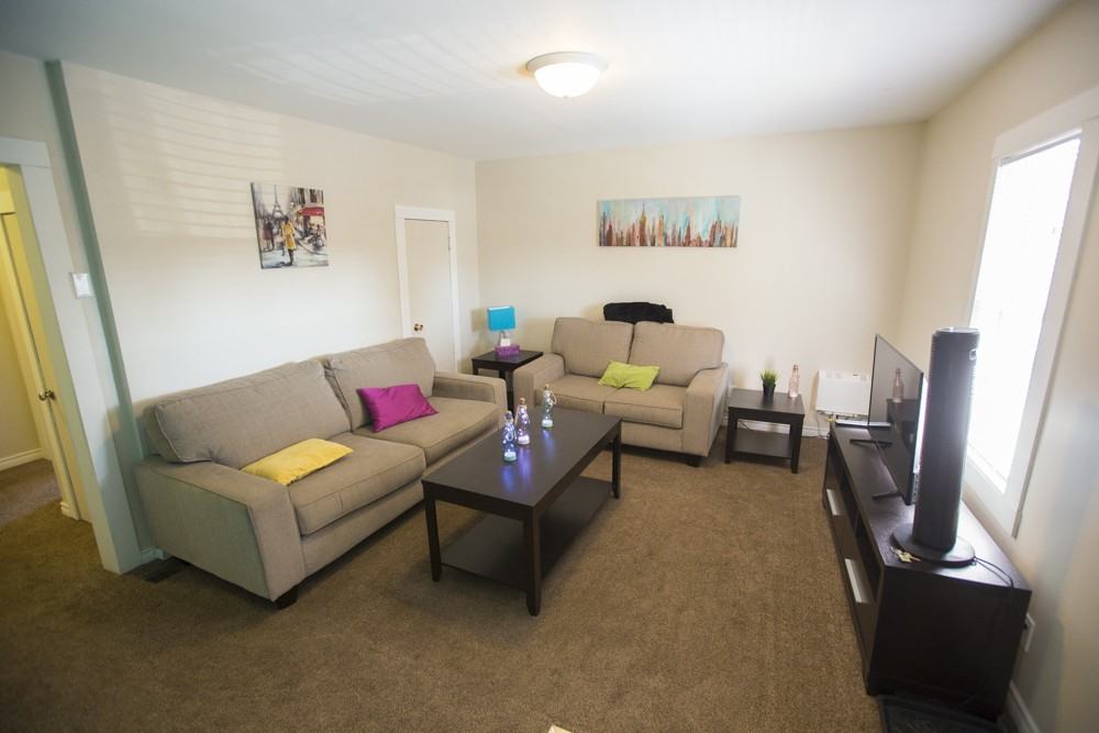 630 Athabasca Street West - Photo 3 of 29