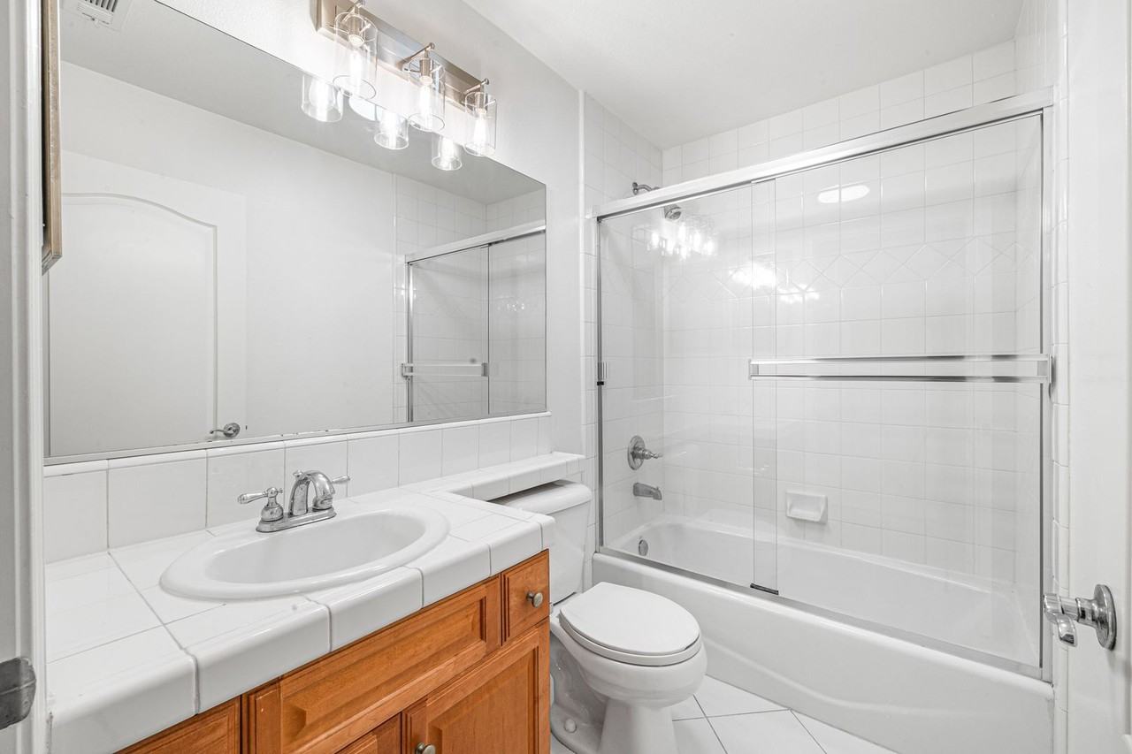 1419 Lomita Blvd #2 - Photo 5 of 36