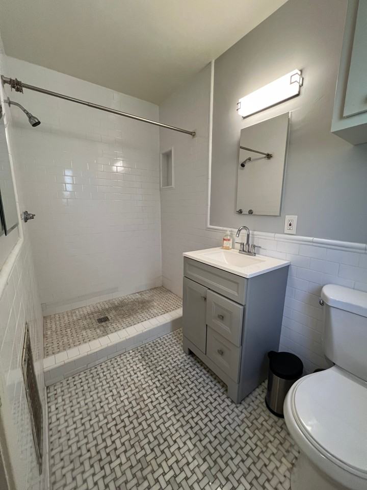 Spacious 1 Bedroom-1 Bath, Near CalTech & PCC - Del Mar - Photo 6 of 10
