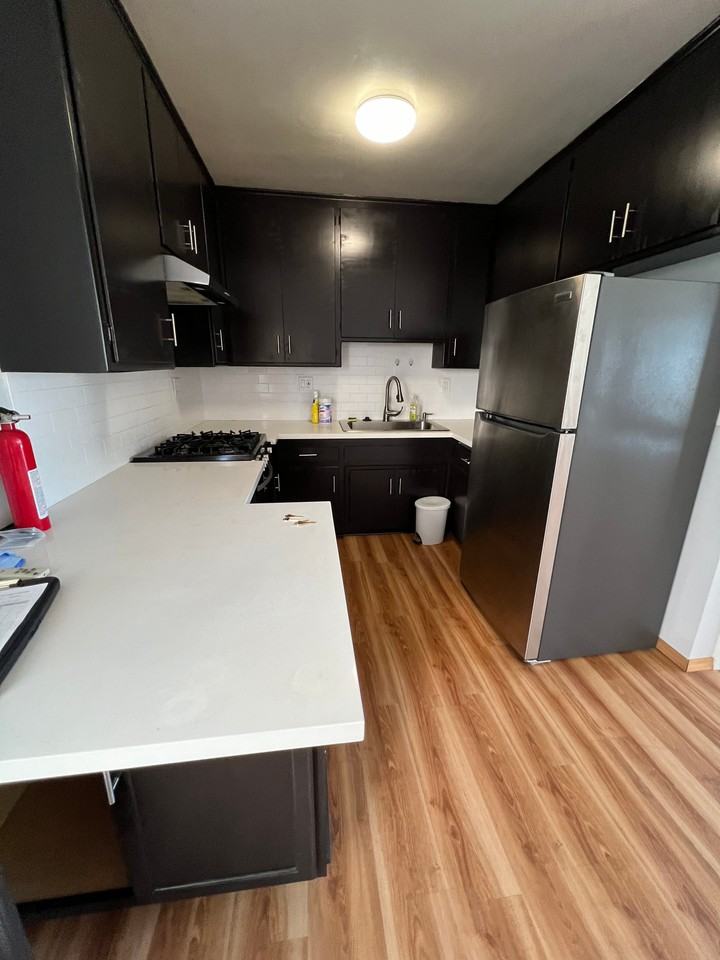 Spacious 1 Bedroom-1 Bath, Near CalTech & PCC - Del Mar - Photo 4 of 10