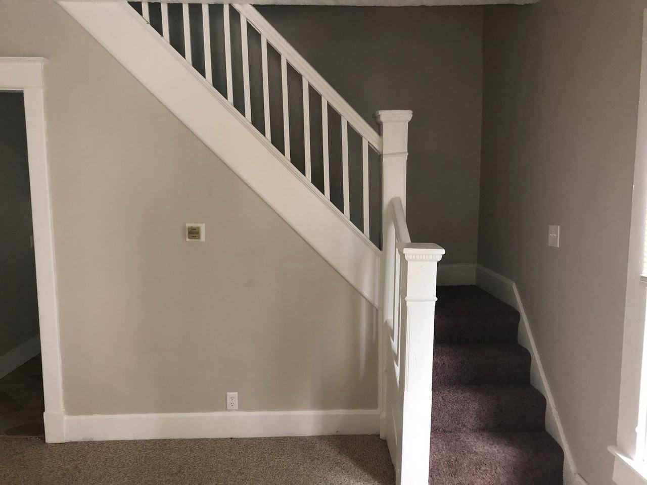 2349 N Kenwood Ave - Photo 7 of 9