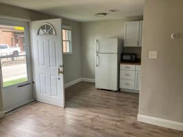 featured image of 812 Suismon St