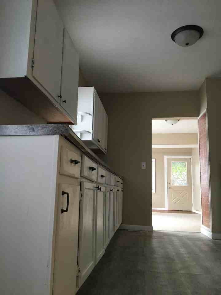 1391 Minnehaha Ave E - Photo 3 of 12