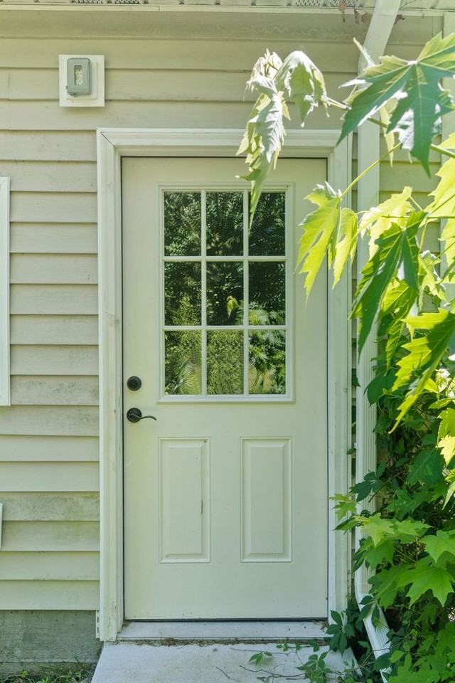 478 Thompkins Ln #B - Photo 3 of 18