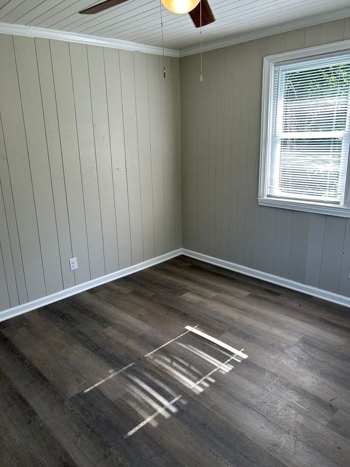 1501 Ne 21st St - Photo 3 of 12