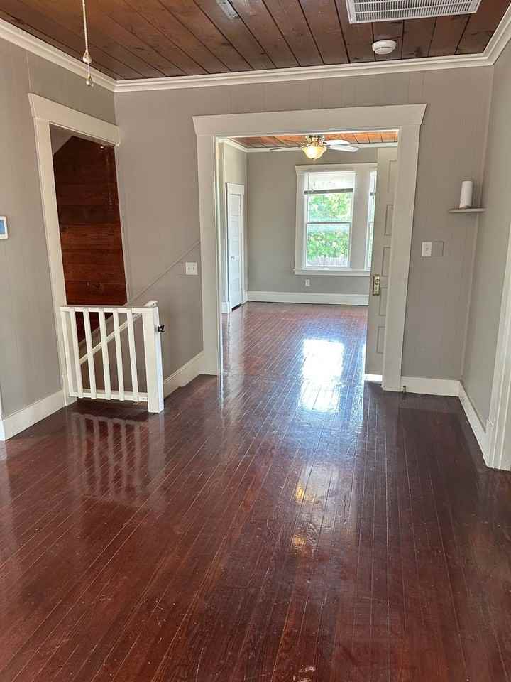 1347 Glen Oak Pl - Photo 5 of 11
