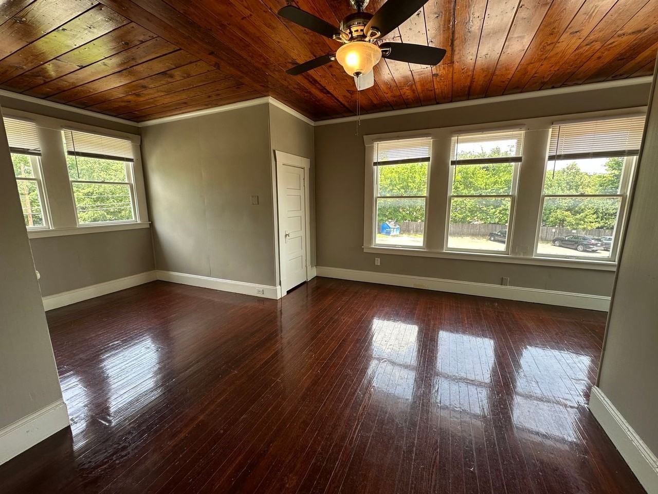 1347 Glen Oak Pl - Photo 7 of 11