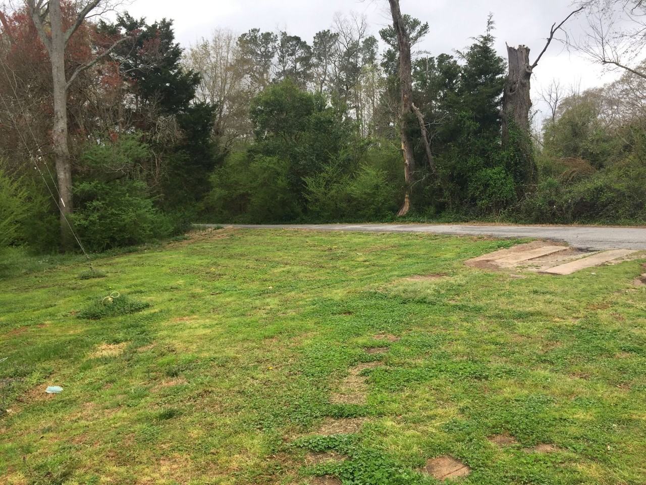 306 S Elm St - Photo 2 of 13