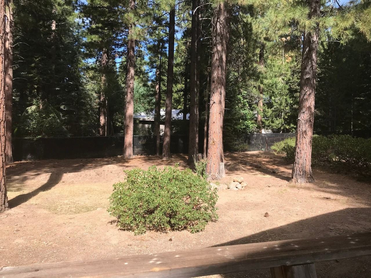 255 Pelton Ln - Photo 2 of 8