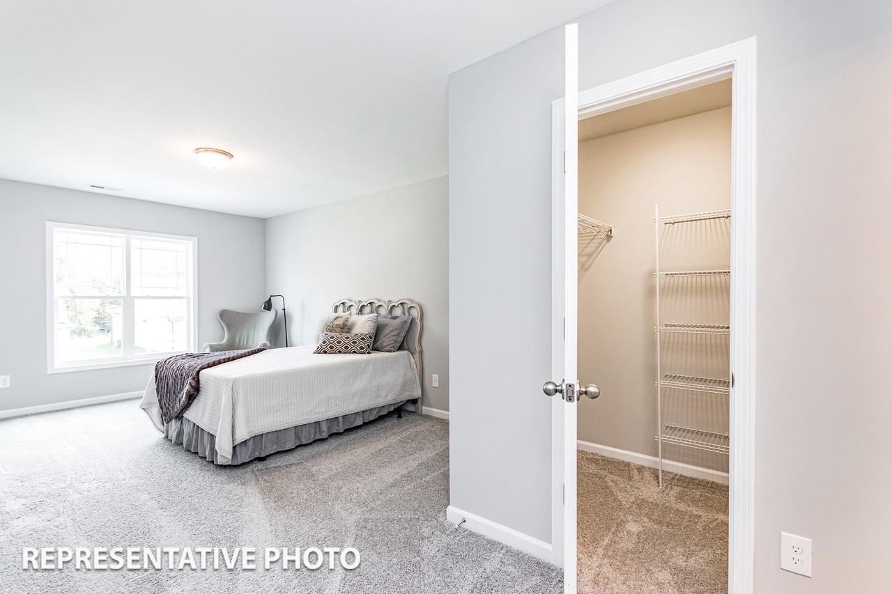 120 Sandpiper St - Photo 3 of 11