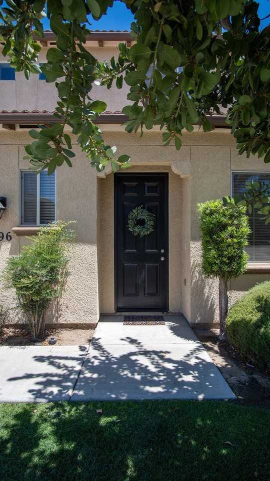 1896 W Roby Ave - Photo 2 of 21