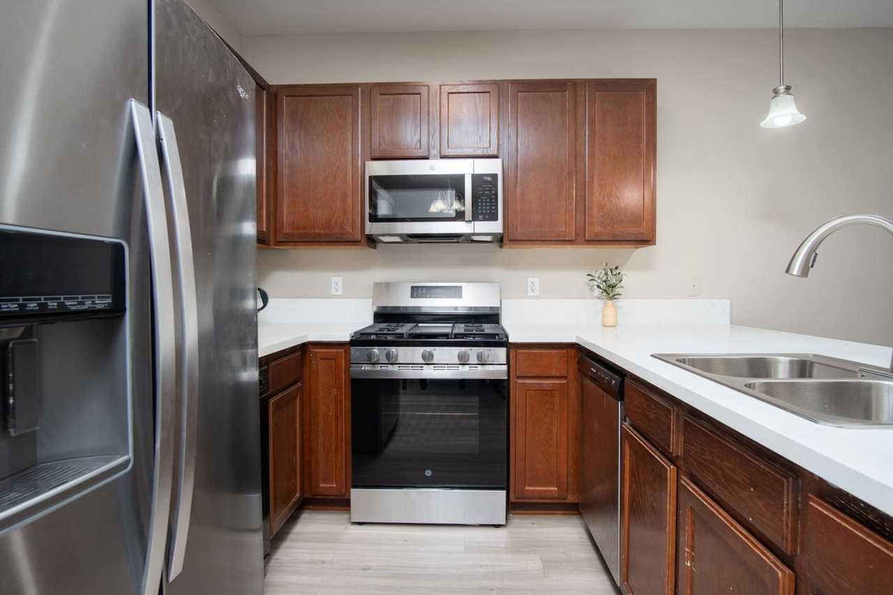 1896 W Roby Ave - Photo 7 of 21