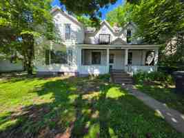featured image of 1812 Kendall St