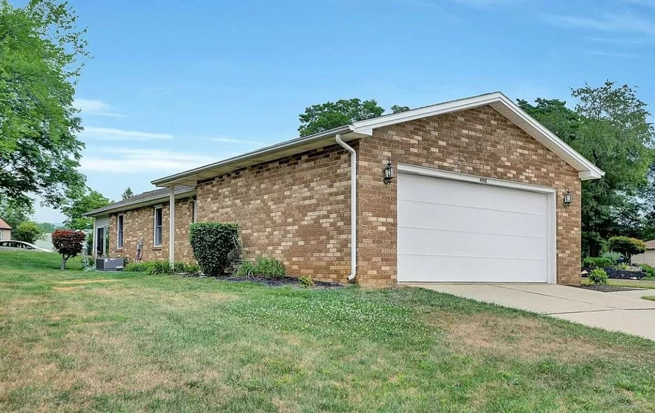 4912 Follins Court - Photo 4 of 25