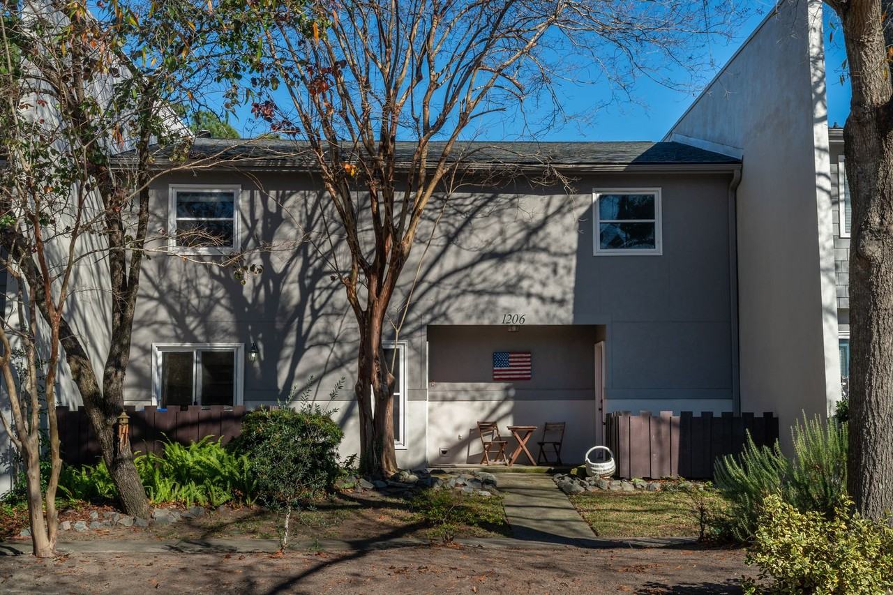 1206 Ventura Pl - Photo 2 of 33