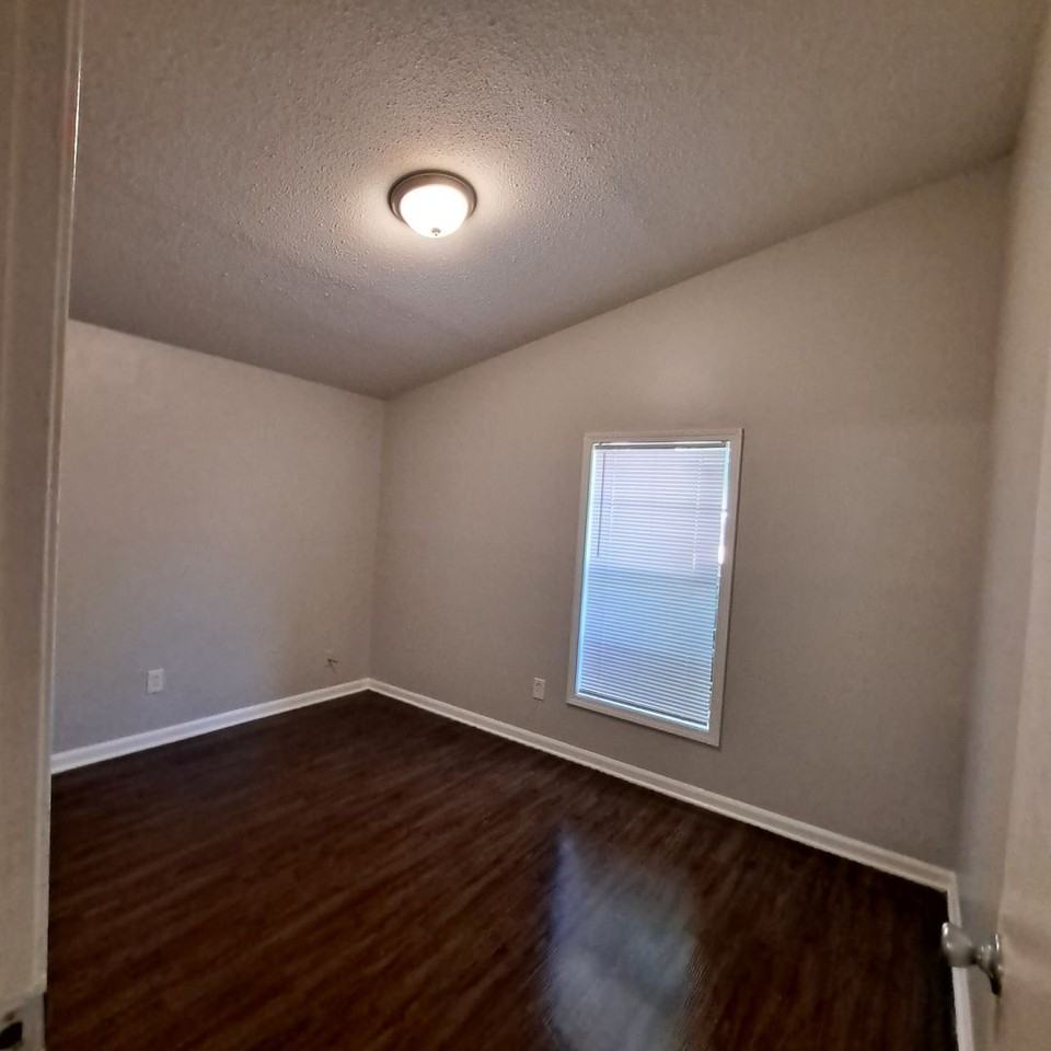 3408 Clearbrook Street - Photo 3 of 11