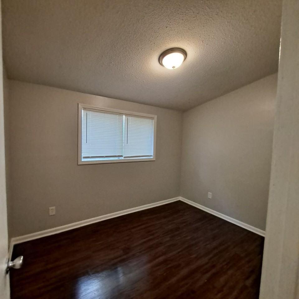 3408 Clearbrook Street - Photo 5 of 11