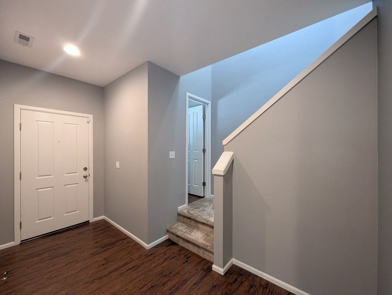 8415 10th Pl Se - Photo 3 of 24