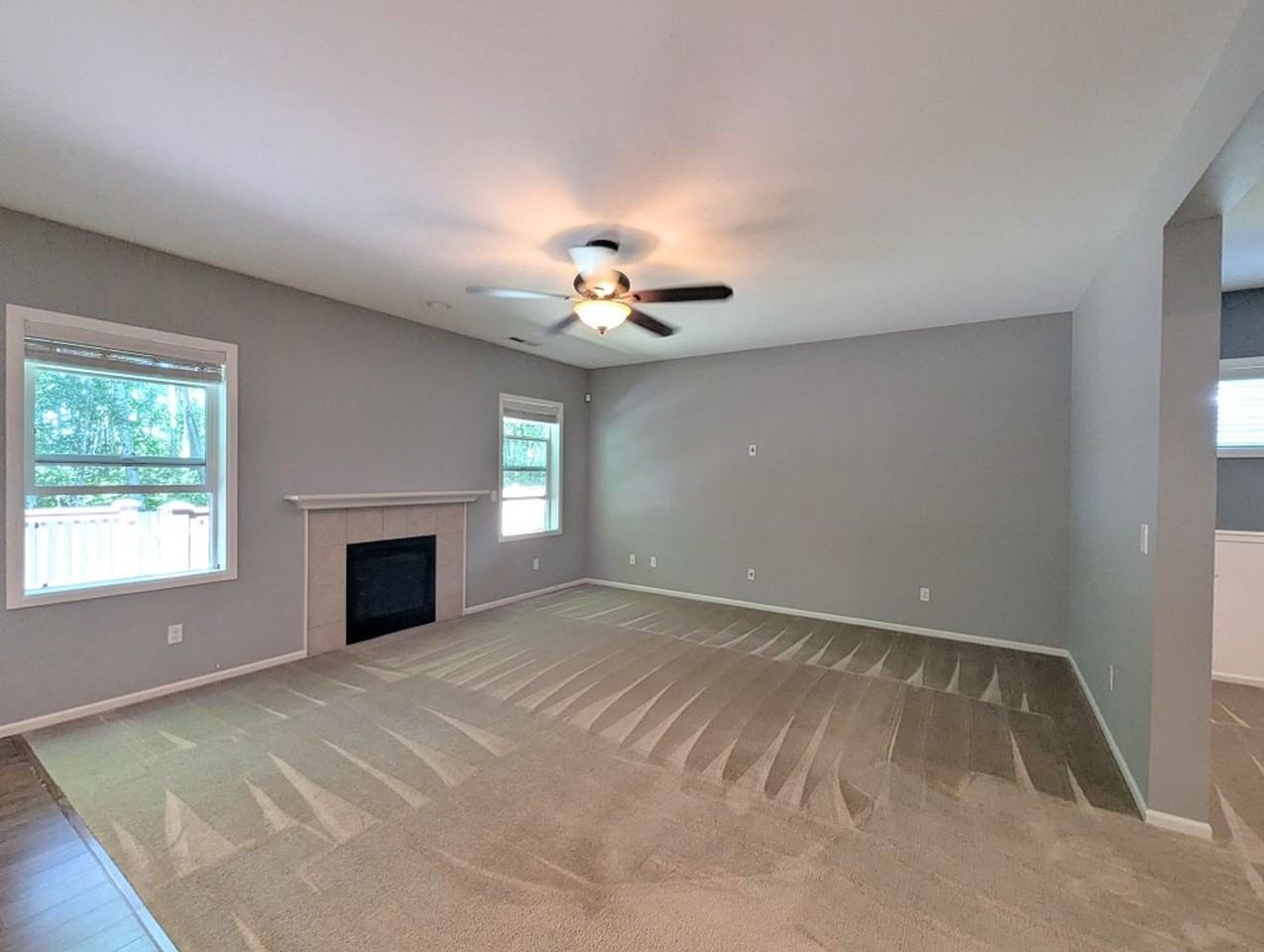 8415 10th Pl Se - Photo 6 of 24