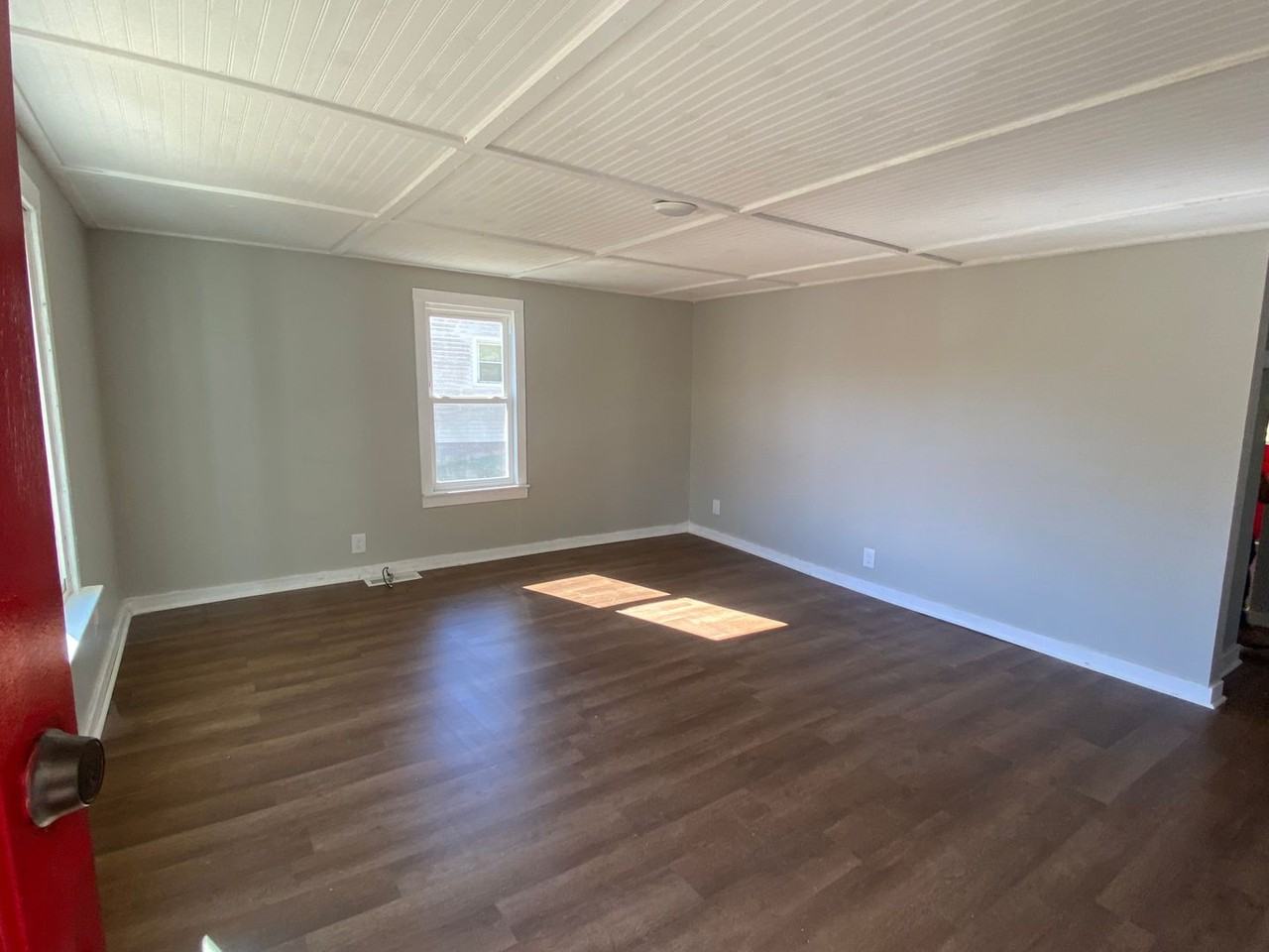 112 Chapel St - Photo 4 of 14
