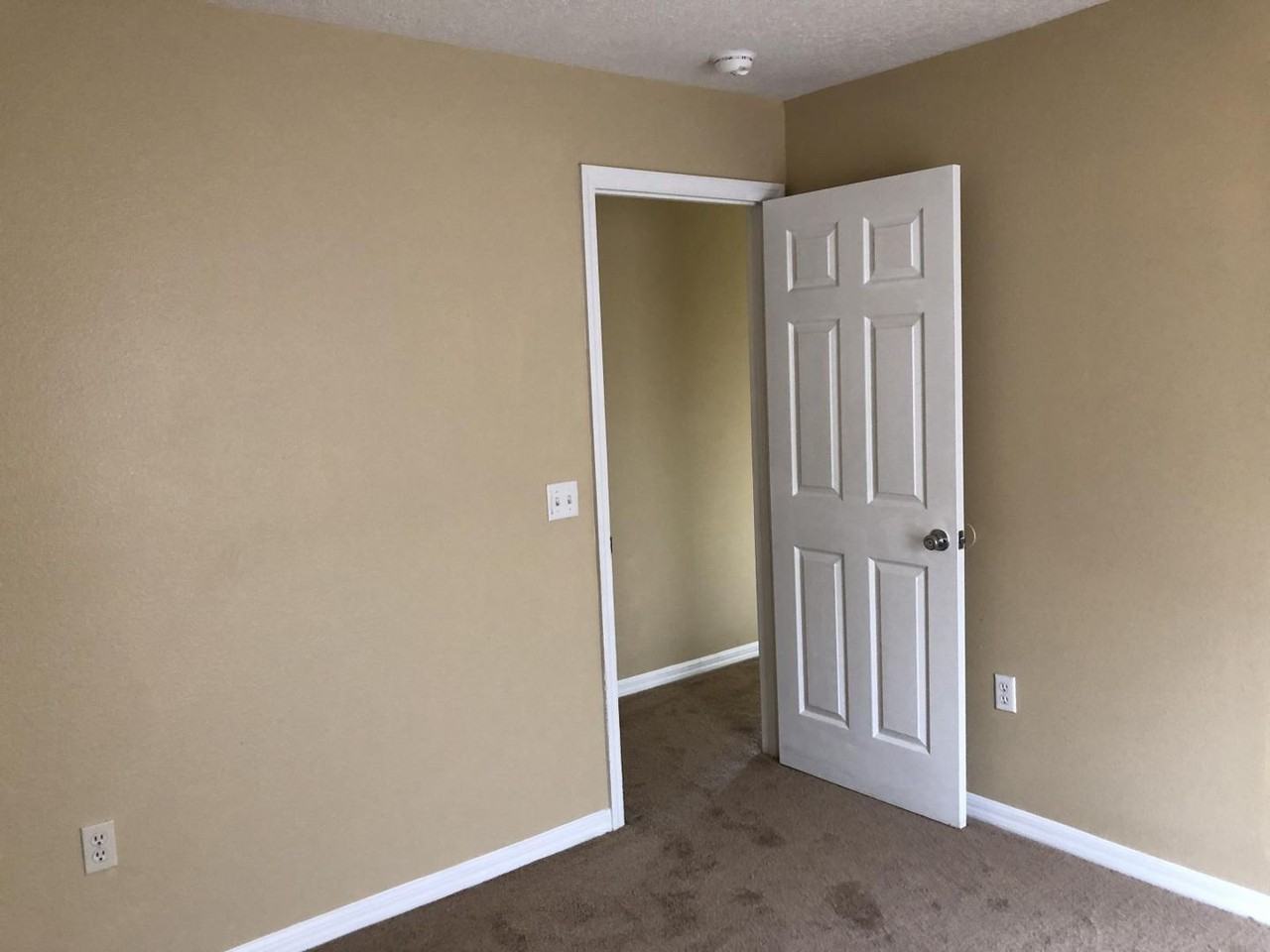 338 Greenwich Ct - Photo 7 of 17