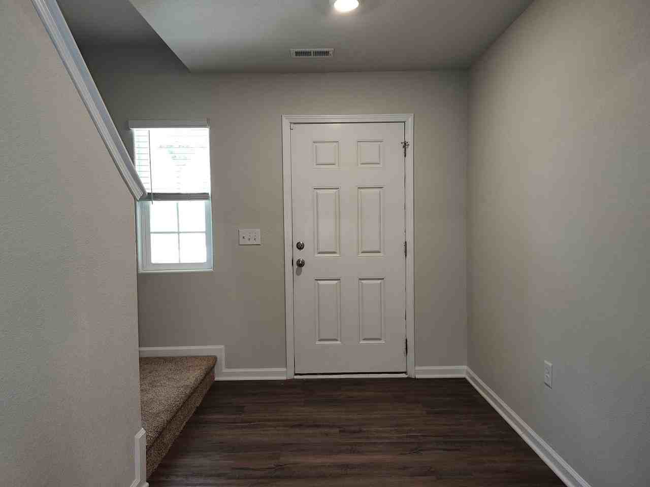 9220 Creedmore Hills Dr - Photo 2 of 26