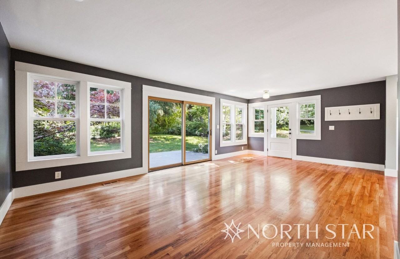 7617 Nw Skyline Blvd - Photo 2 of 34