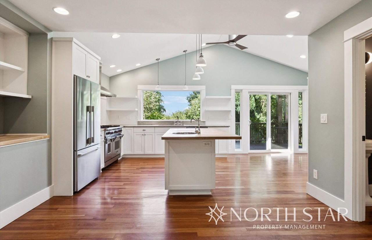 7617 Nw Skyline Blvd - Photo 7 of 34