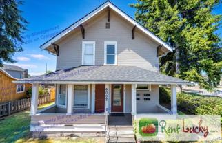 Singh Tacoma 4-Plex - Photo 1 of 1