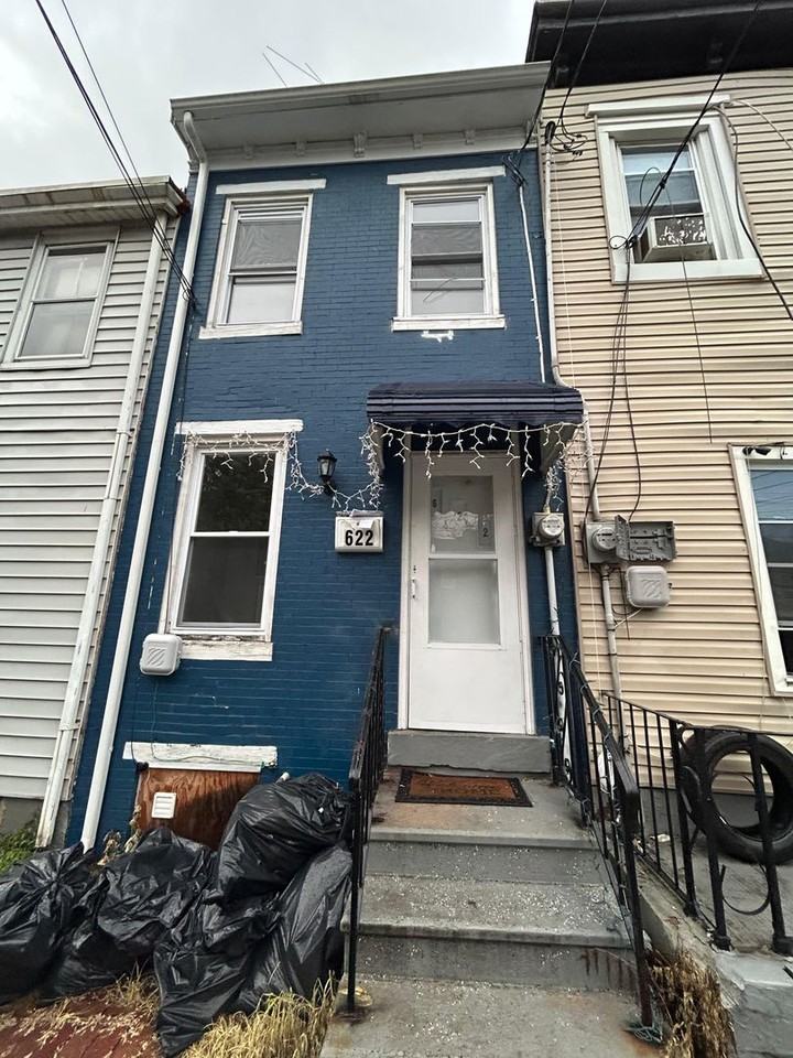 622 Lamberton St - Photo 2 of 14