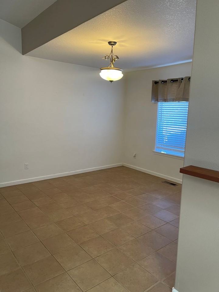 2153 Steelhead Ct - Photo 6 of 22