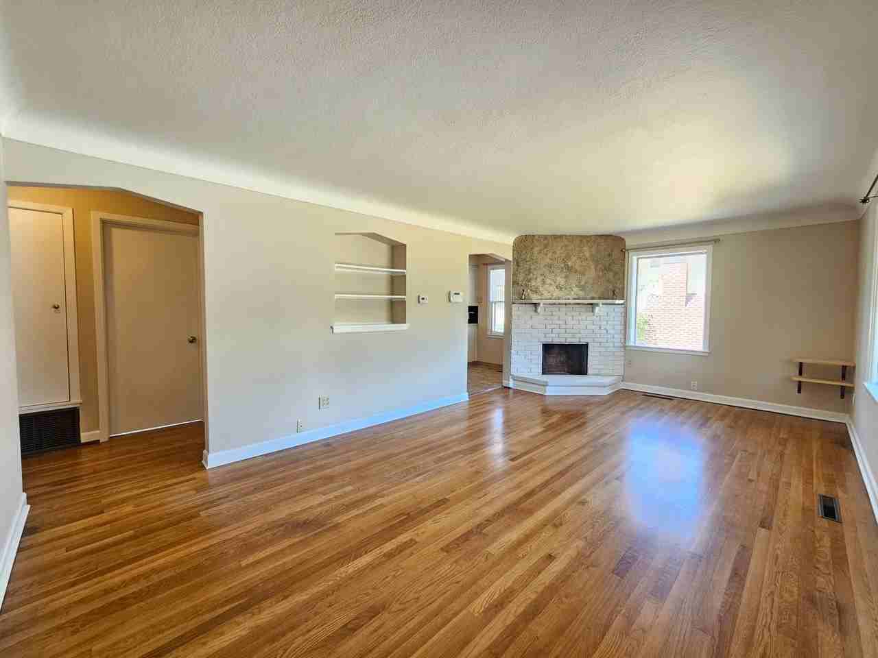 2907 W Boone Ave - Photo 2 of 21