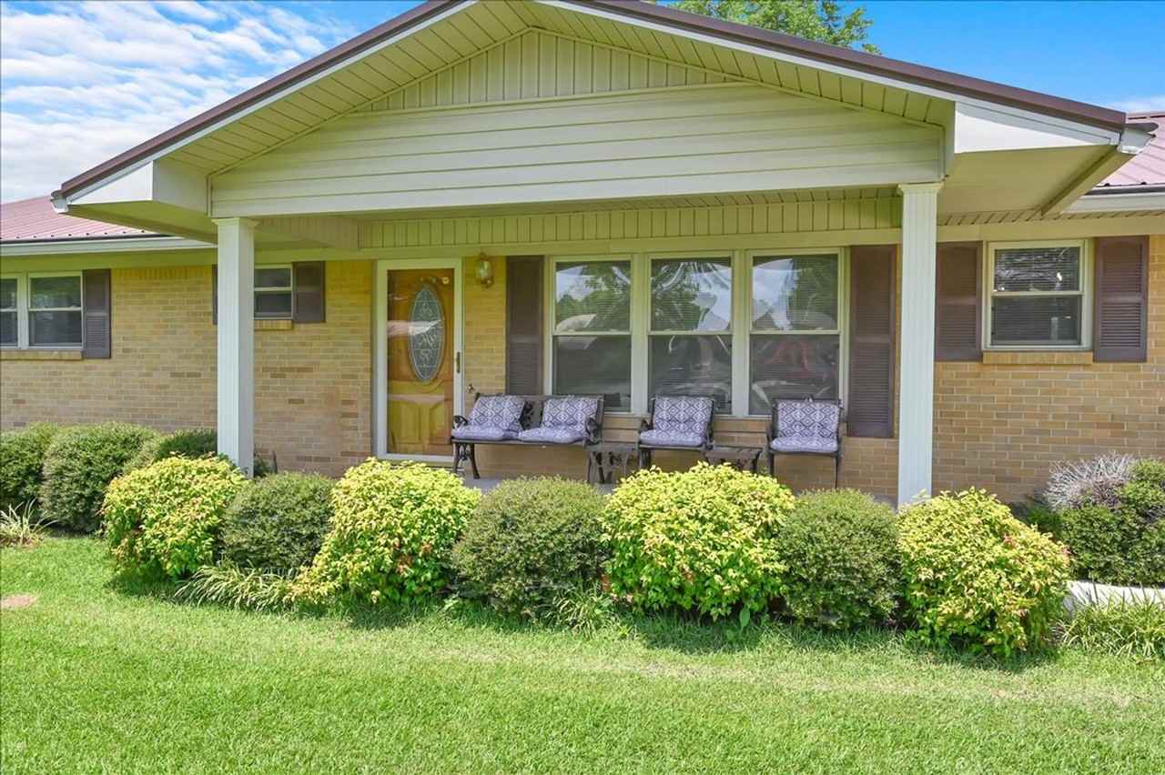 1208 Spruce St Se - Photo 2 of 24