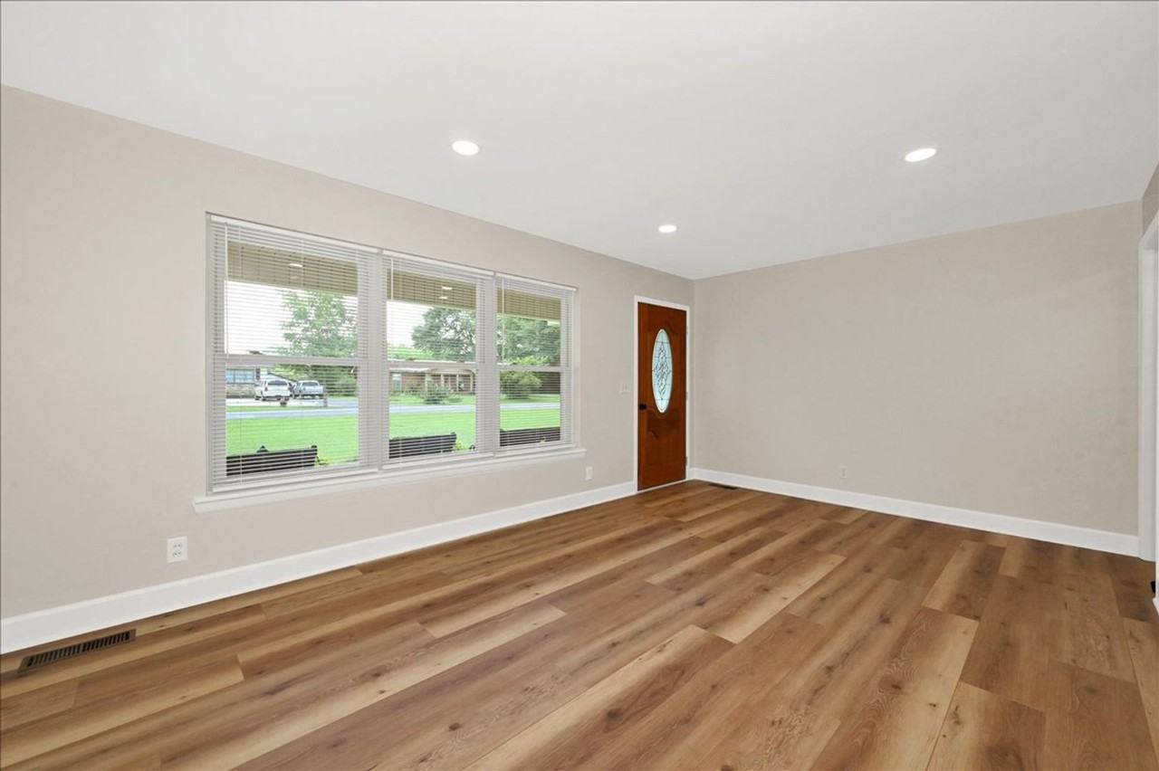 1208 Spruce St Se - Photo 4 of 24
