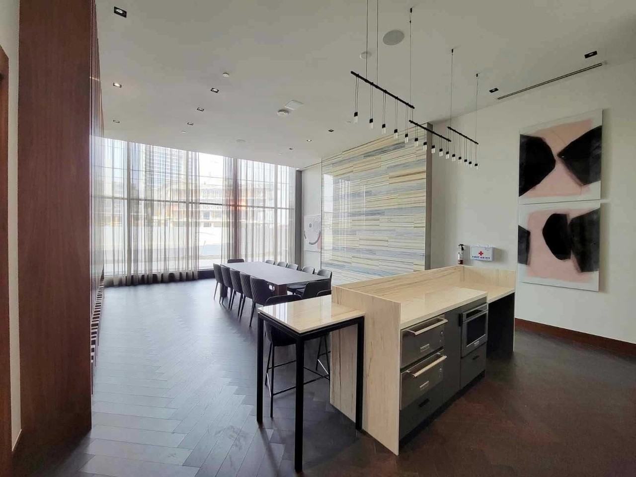 7895 Jane Street - Photo 5 of 11