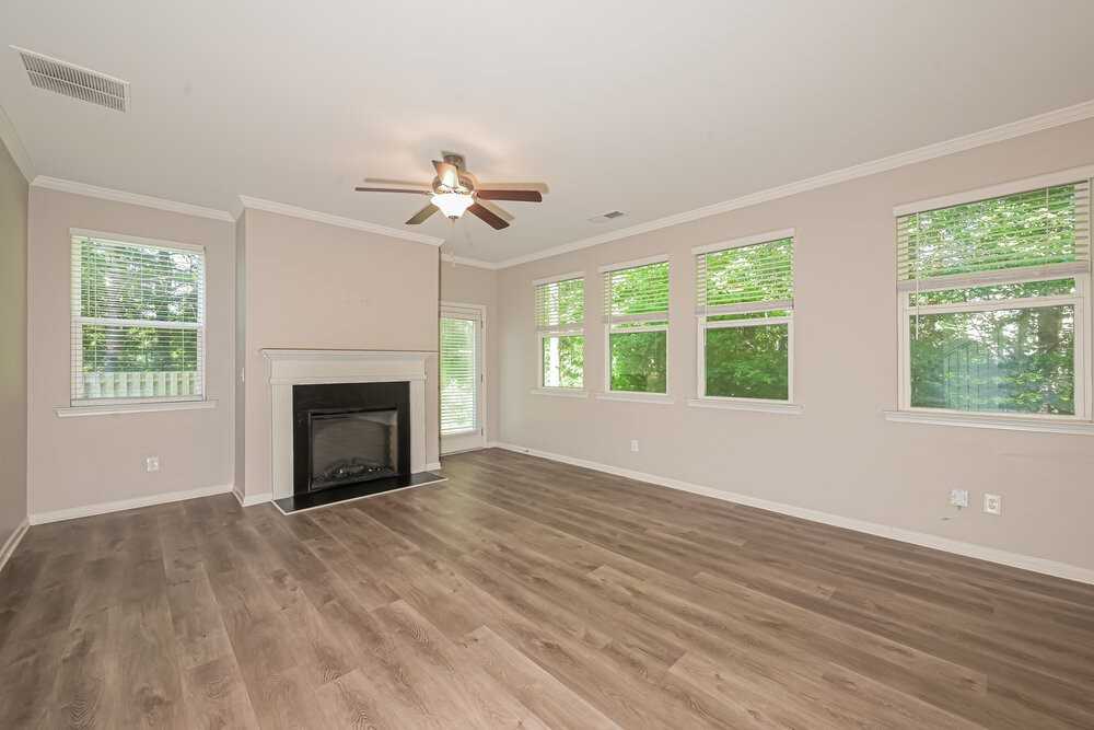 6755 Hill Rock Ln - Photo 4 of 17