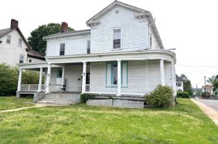 1003 Floyd St - Photo 1 of 1