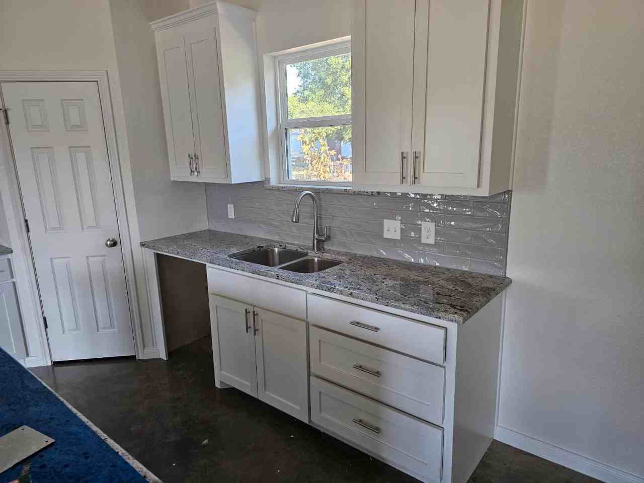214 E Lyndale Ave - Photo 6 of 20