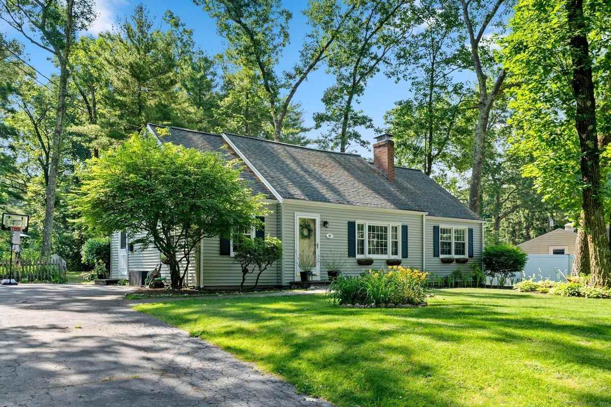 38 Barry Ln - Photo 2 of 36