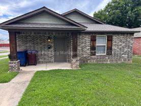 322 S 12th St - Photo 1 of 1