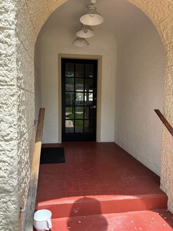 441 N Julia Ave - Photo 2 of 14